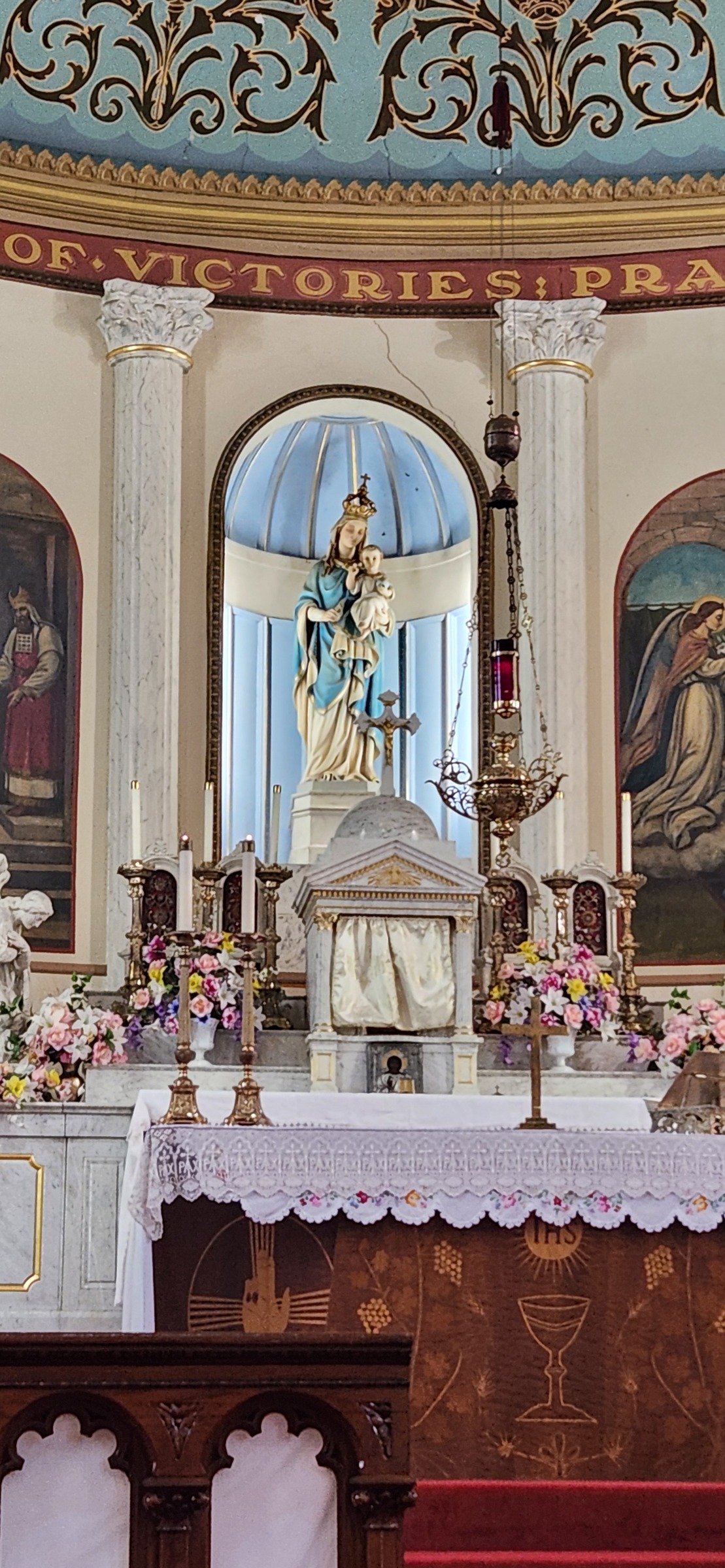 The altar at Saint Mary of Victories during Mass